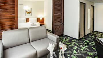 Privilege, Room | Premium bedding, minibar, in-room safe, desk