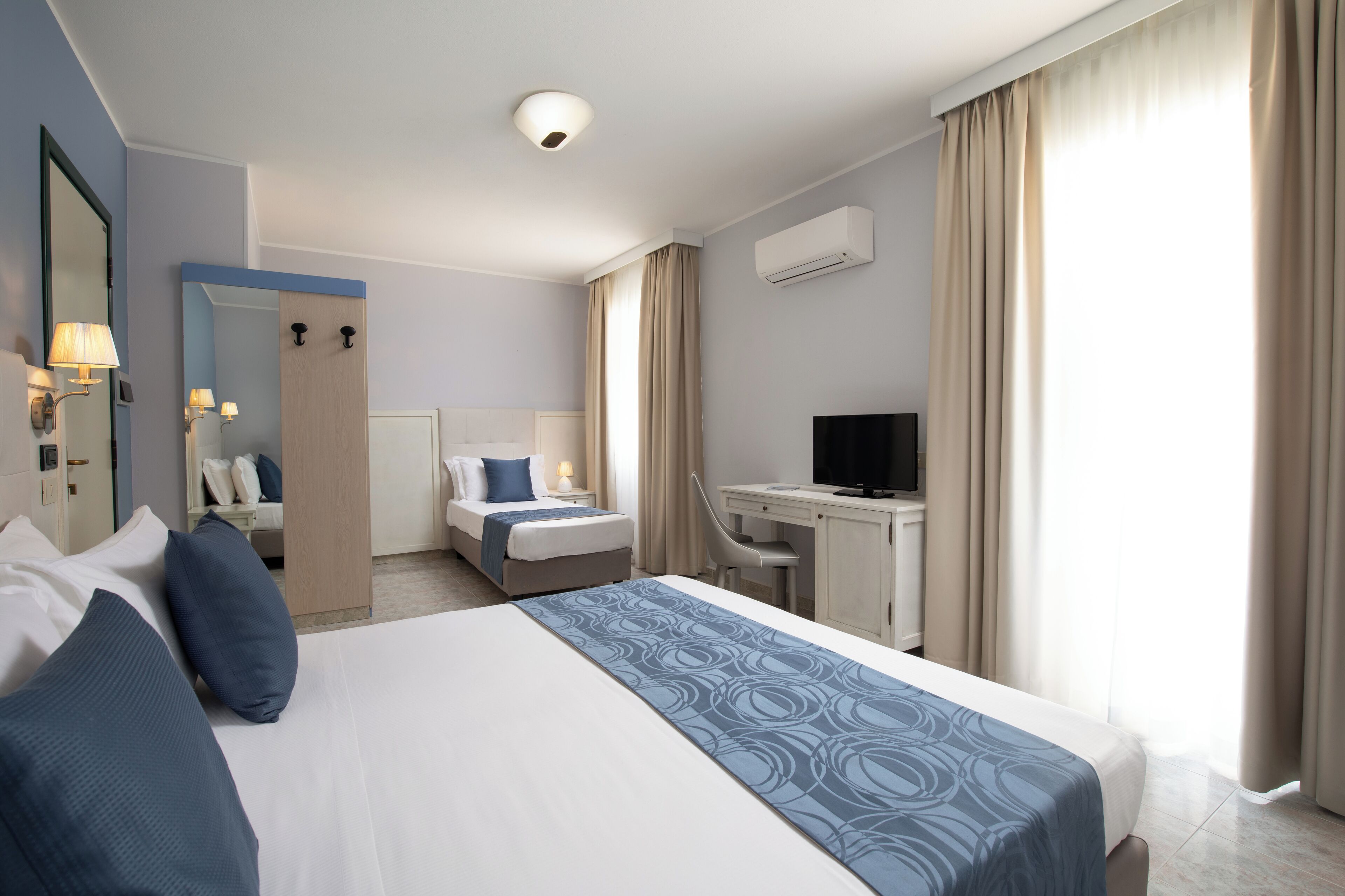 1 bedroom, minibar, in-room safe, desk