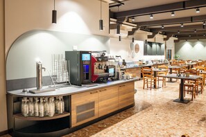 Breakfast, lunch and dinner served - Hotel All'Orso (Roncade)