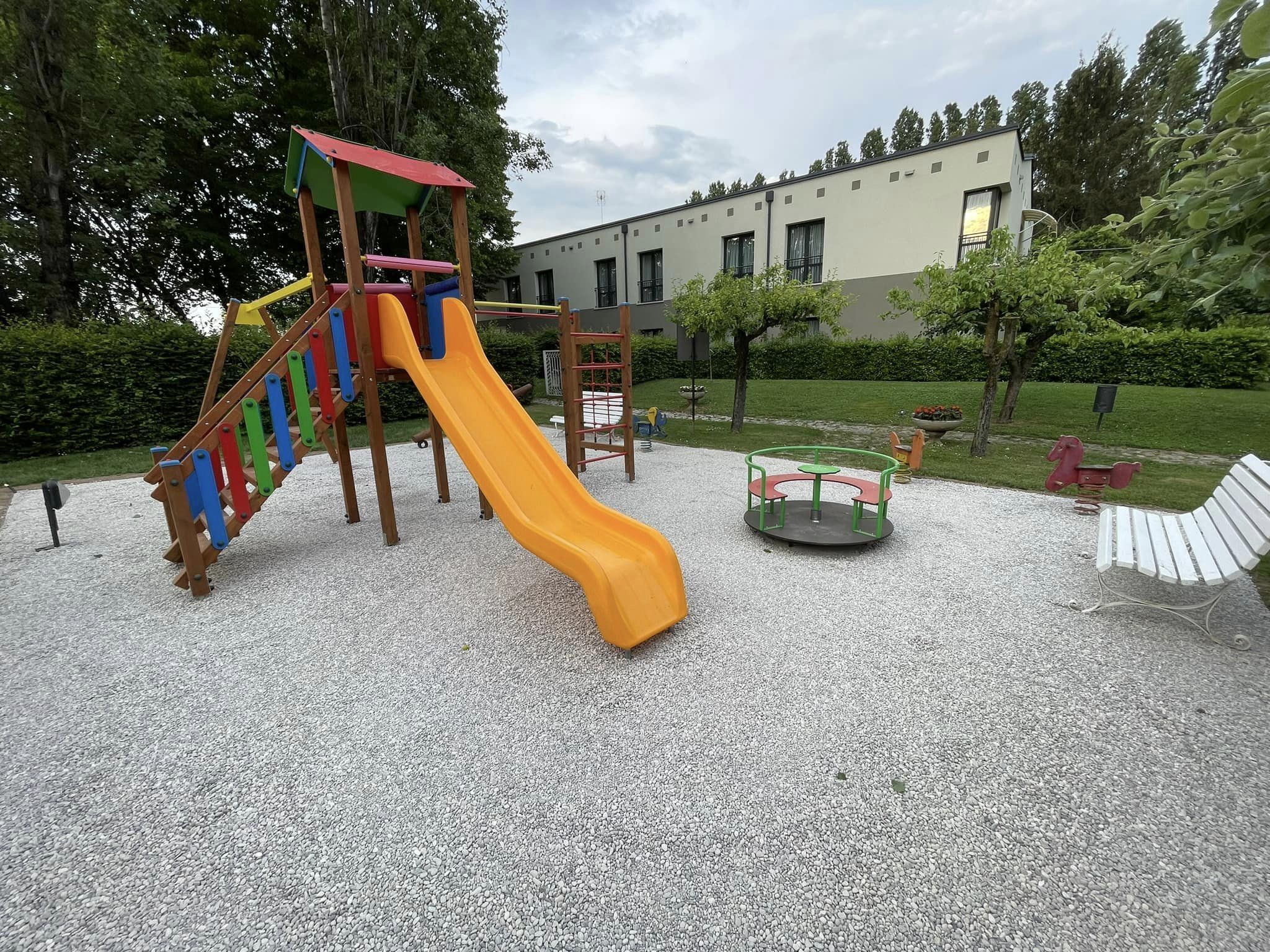 children’s play area – outdoor