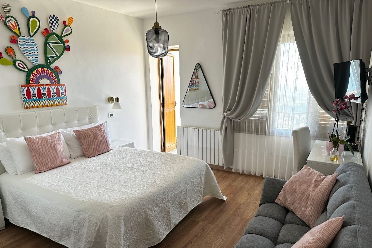Tripla Superior | 1 camera, biancheria da letto ipoallergenica, copriletto in piuma
