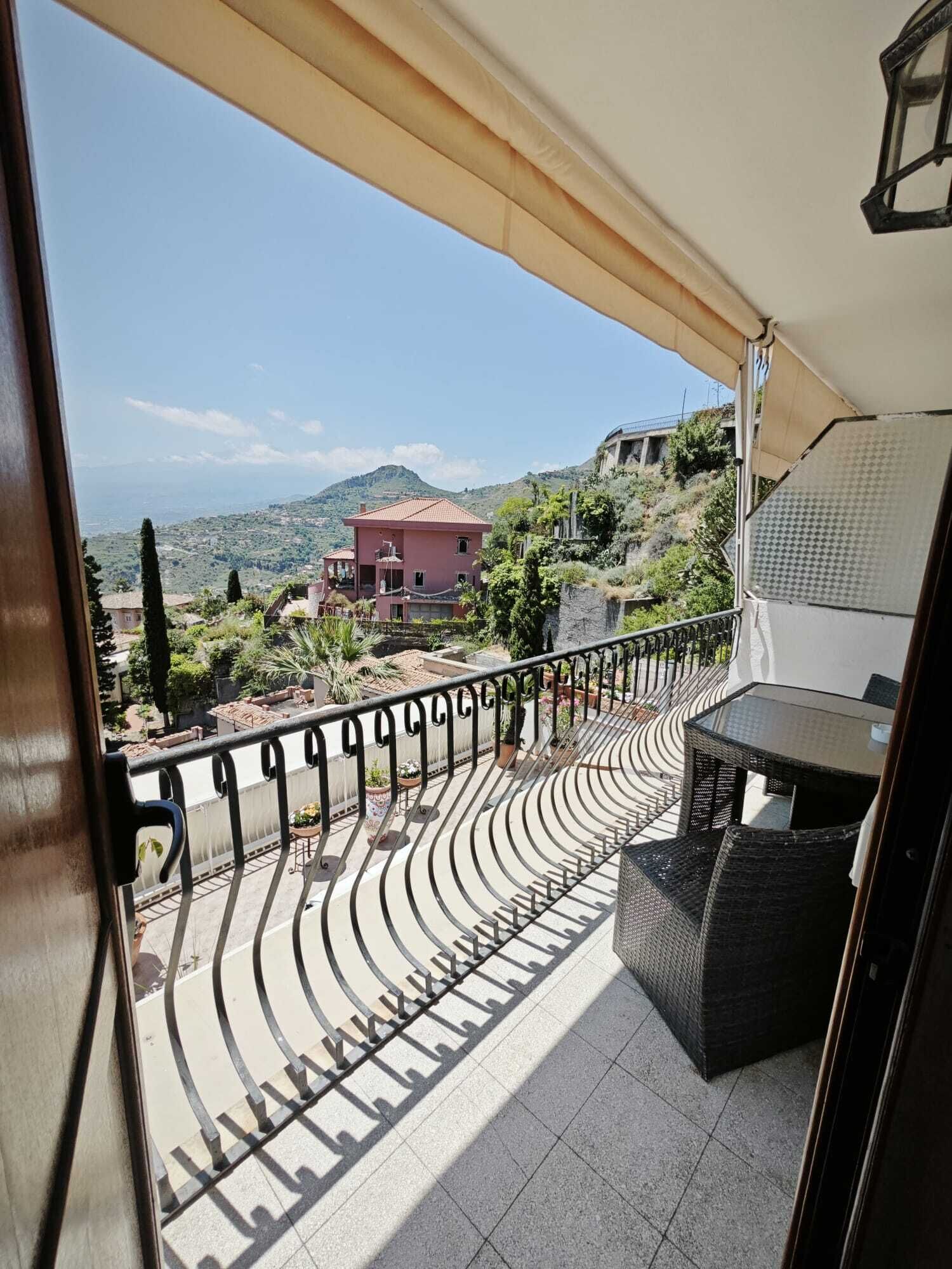 スーペリア ダブルまたはツインルーム | 低刺激性寝具、羽毛の掛け布団、ミニバー、客室ごとに異なる装飾