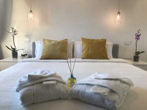 Junior Suite, 1 King Bed with Sofa bed, Accessible, Sea View | Hypo-allergenic bedding, down duvets, minibar, individually decorated