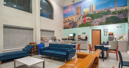 Days Inn by Wyndham Suites San Antonio North/Stone Oak