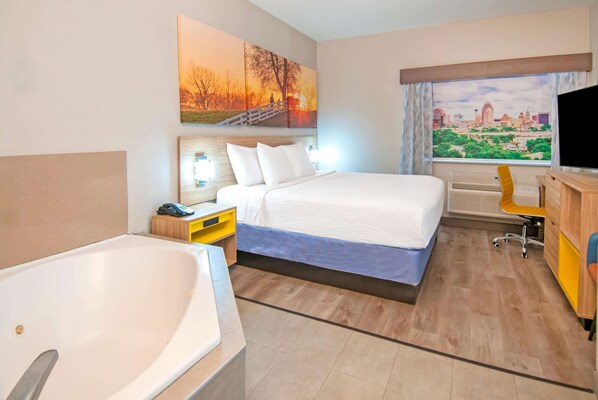 Room, 1 King Bed, Non Smoking, Jetted Tub | Premium bedding, down duvets, memory-foam beds, in-room safe - Days Inn by Wyndham Suites San Antonio North/Stone Oak (San Antonio)