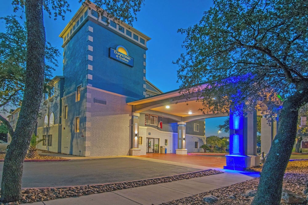luxury hotels in San Antonio