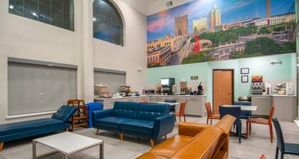 Days Inn by Wyndham Suites San Antonio North/Stone Oak