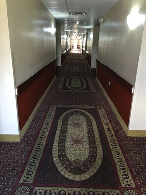 Hallway - Red Lion Inn & Suites IAH Airport East (Humble)