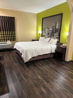 Desk, blackout curtains, rollaway beds, free WiFi - Red Lion Inn & Suites IAH Airport East (Humble)