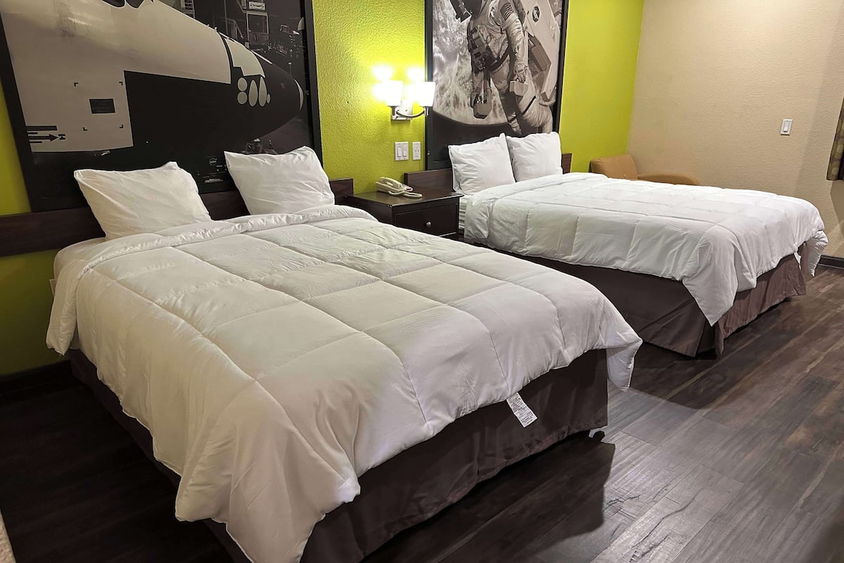 Desk, blackout drapes, rollaway beds, free WiFi