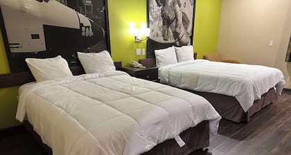 Red Lion Inn & Suites IAH Airport - Humble