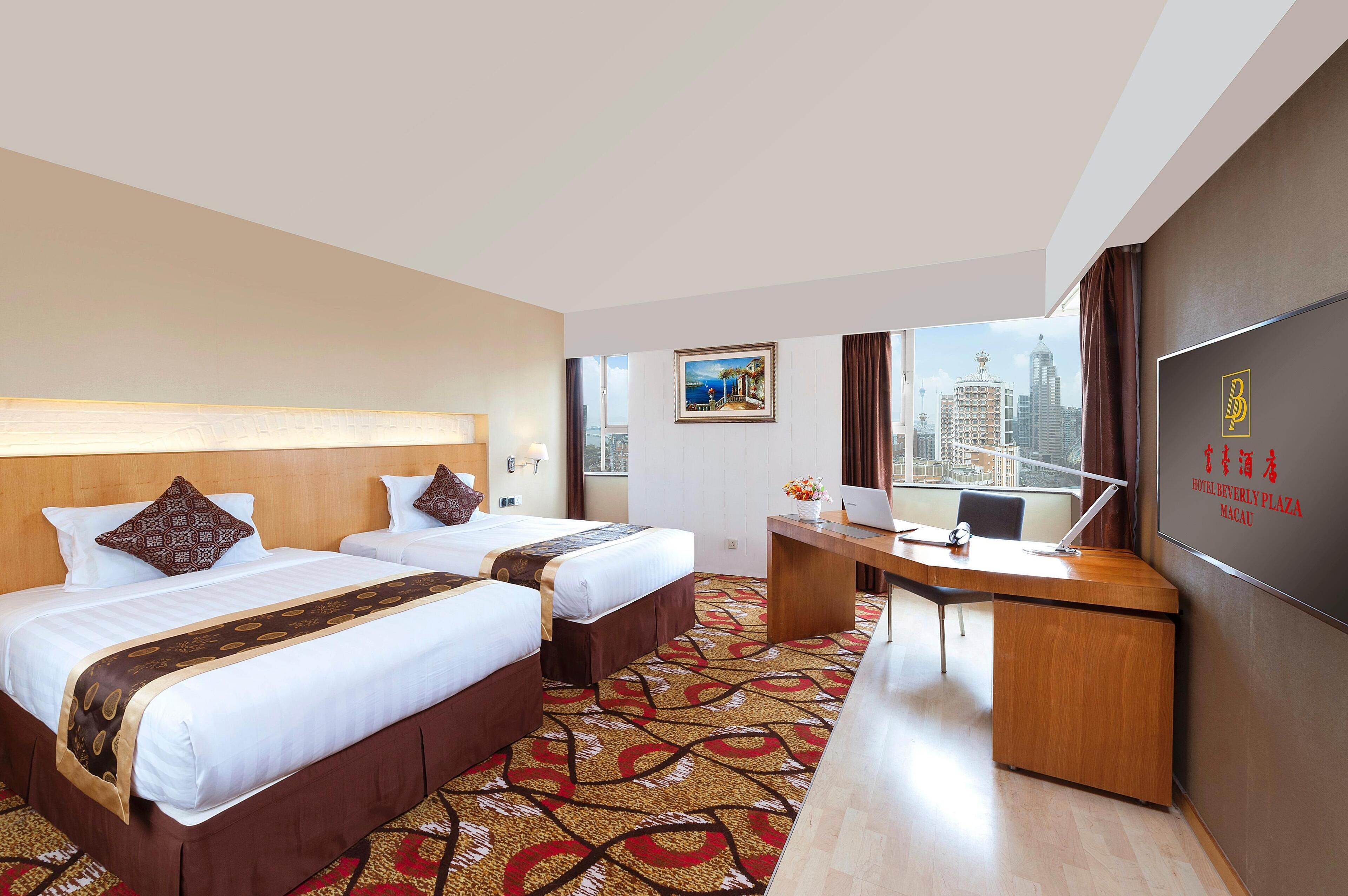 Ropa de cama de alta calidad, colchones con pillow-top y minibar 