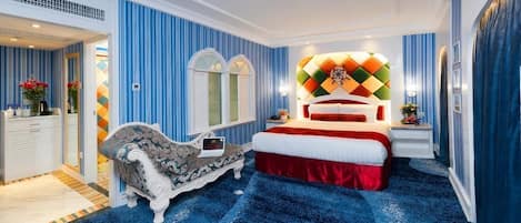 Premium bedding, pillow-top beds, minibar, in-room safe