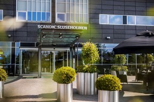 Entrada al alojamiento