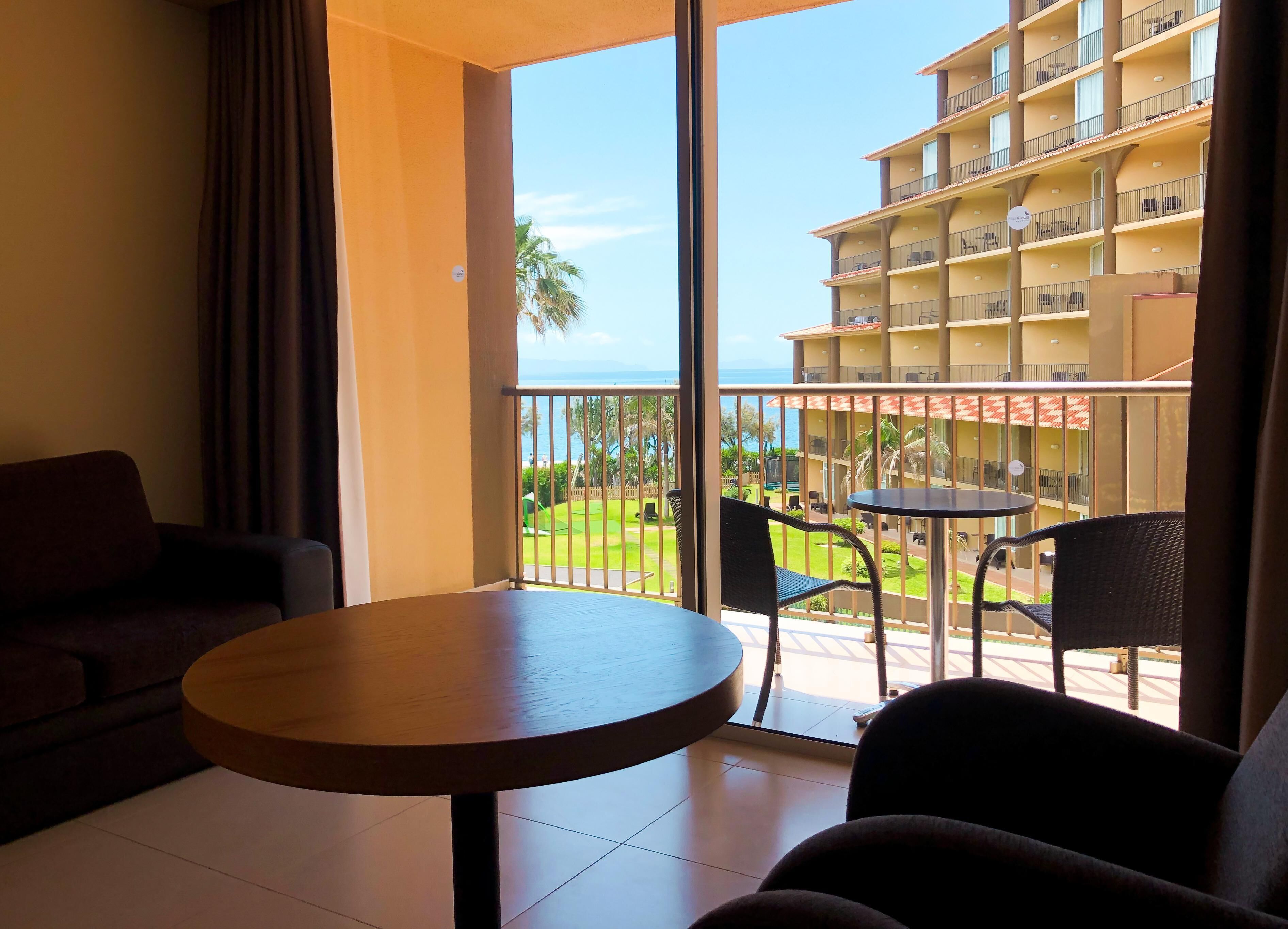 ミニバー、客室ごとに異なる装飾、デスク、ノートパソコン用作業スペース