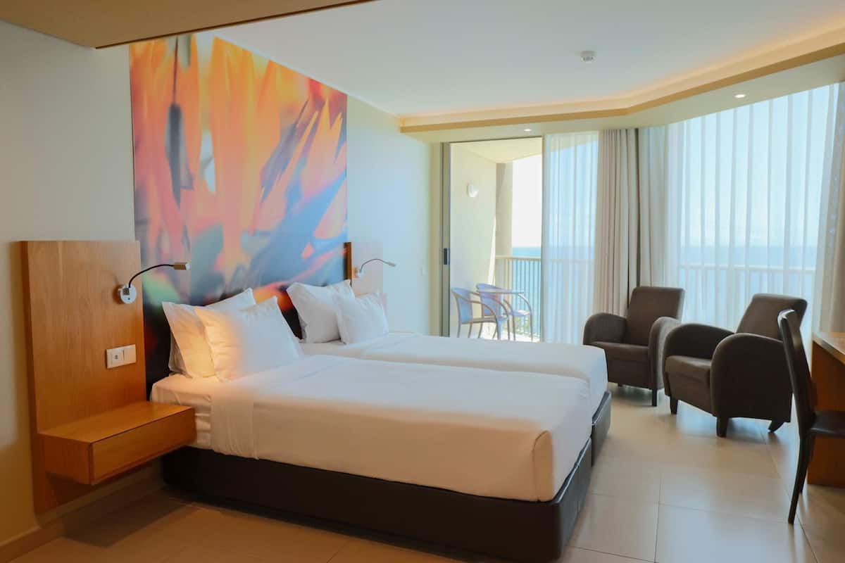Classic Twin Room, Sea View | 1 bedroom, minibar, individually decorated, desk