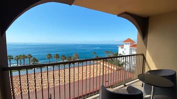 Studio, Sea View | Minibar, individually decorated, desk, laptop workspace