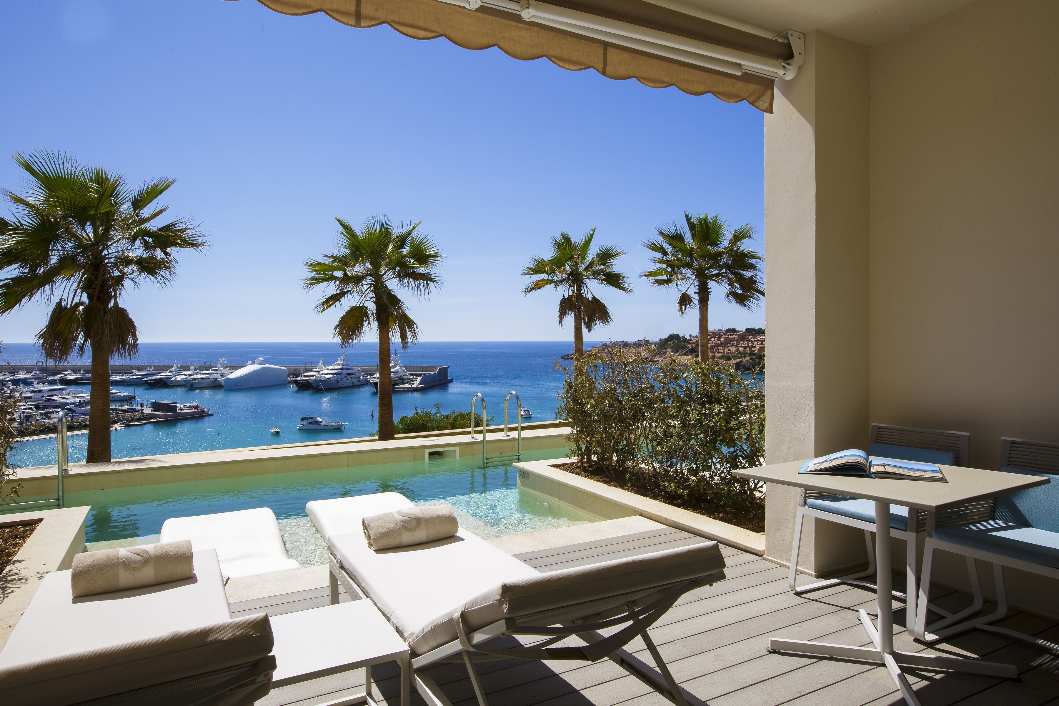 Dobbeltrom – superior, terrasse (swim up) | Minibar, safe på rommet, skrivebord og blendingsgardiner