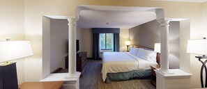 Tallelokero huoneessa, työpöytä, silitysrauta/-lauta, ilmainen Wi-Fi