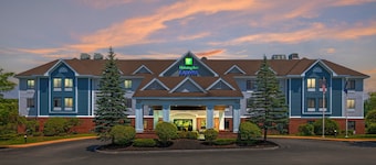 比德福德IHG 旗下飯店智選假日飯店