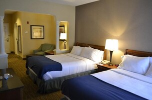 1 bedroom, in-room safe, desk, iron/ironing board