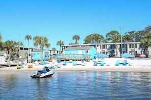 Sun loungers, kayaking, motor boating