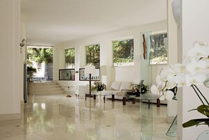 Sala de estar en el lobby