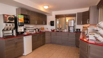 Free daily continental breakfast