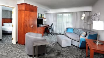 55-inch Smart TV with satellite channels, Netflix, streaming services