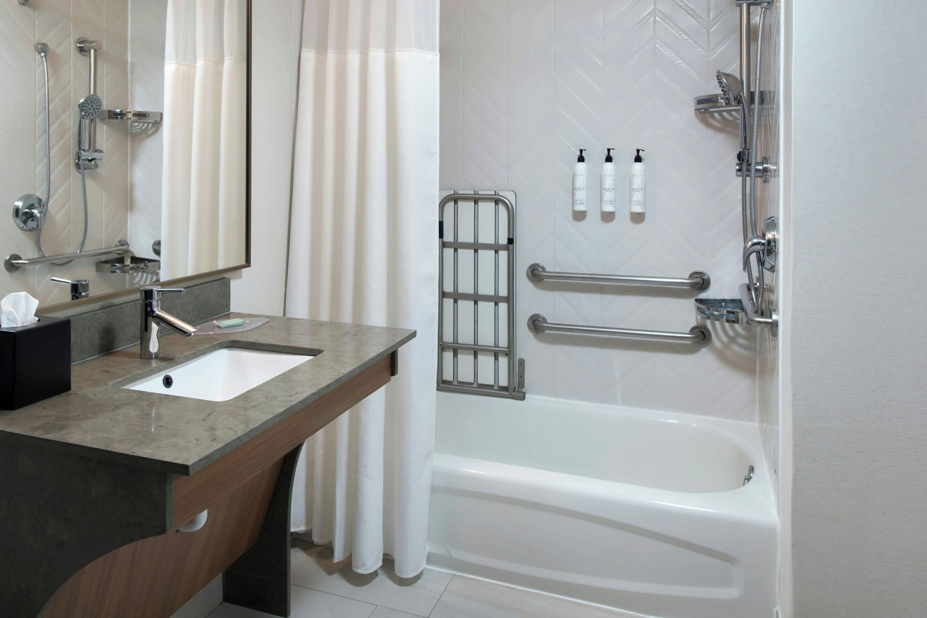 Photo - Fairfield Inn & Suites Woodbridge