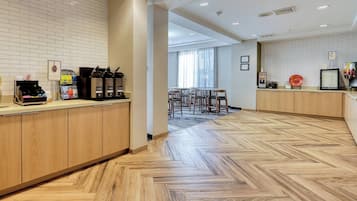 Free daily continental breakfast
