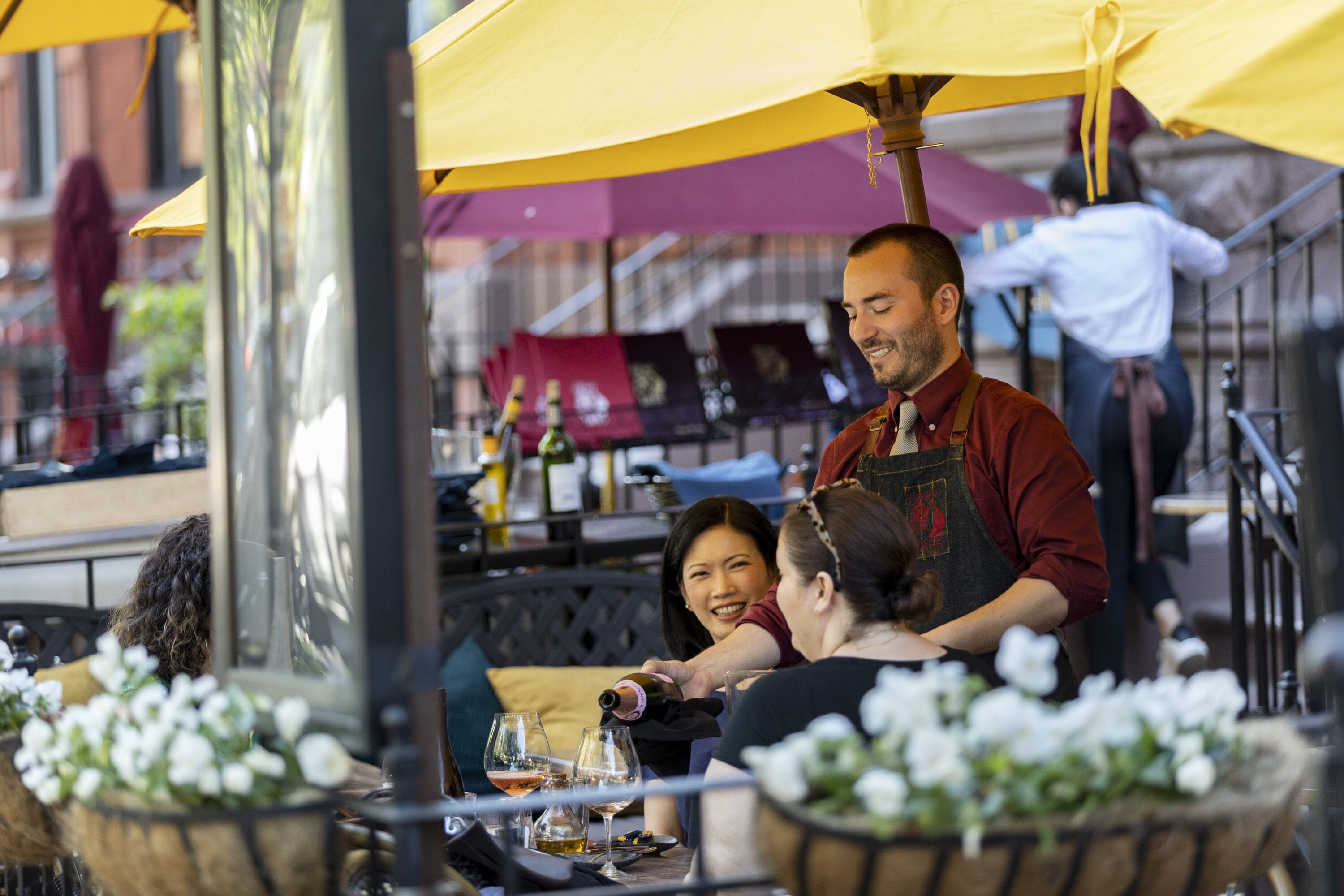 2 restaurants, breakfast, lunch, dinner served; french cuisine