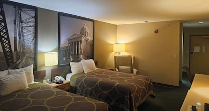 Super 8 by Wyndham Ava