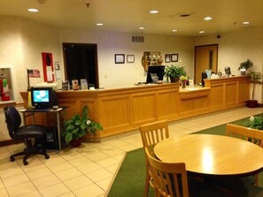 Lobby - Super 8 by Wyndham Ava (Ava)