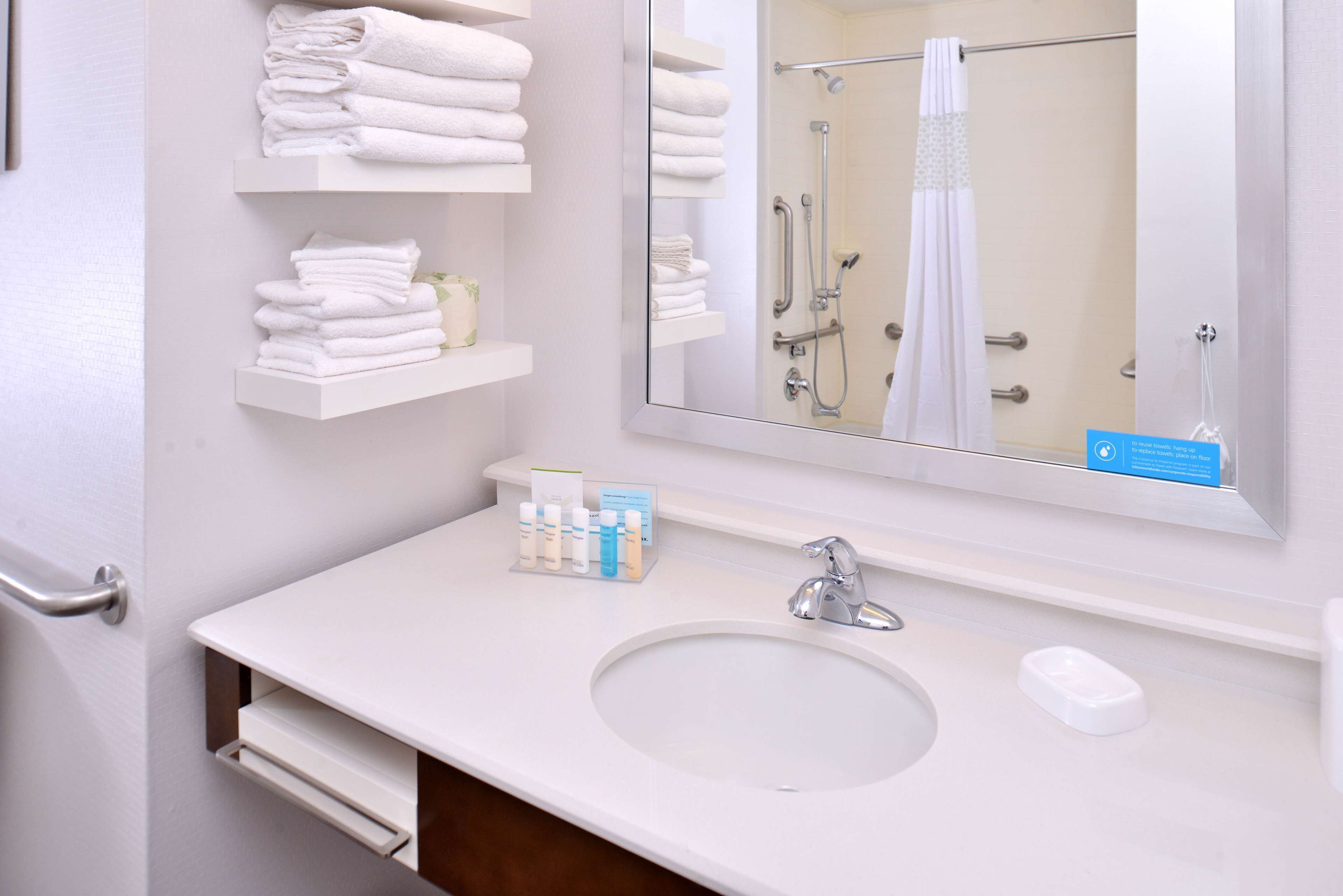 combined shower/bathtub, free toiletries, hair dryer, towels