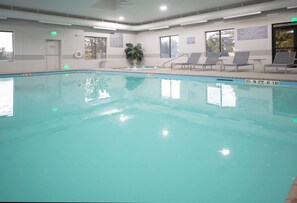 Indoor pool - Spark by Hilton Amarillo East (Amarillo)