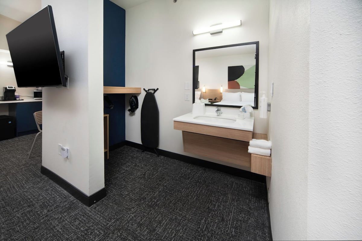 Studio, 2 Queen Beds, Accessible, Bathtub | Premium bedding, desk, laptop workspace, blackout curtains