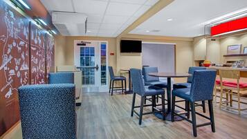 Tägliches inbegriffenes Frühstücksbuffet