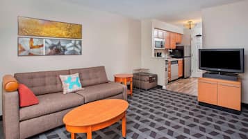 Hochwertige Bettwaren, Zimmersafe, Schreibtisch, Bügeleisen/Bügelbrett