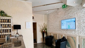 Unclassified image, 5 of 33, button - Hotel St. Paul (Munich)