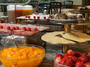 Free daily buffet breakfast - Hotel St. Paul (Munich)