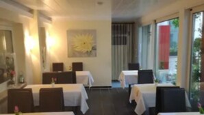 Unclassified image, 2 of 33, button - Hotel St. Paul (Munich)