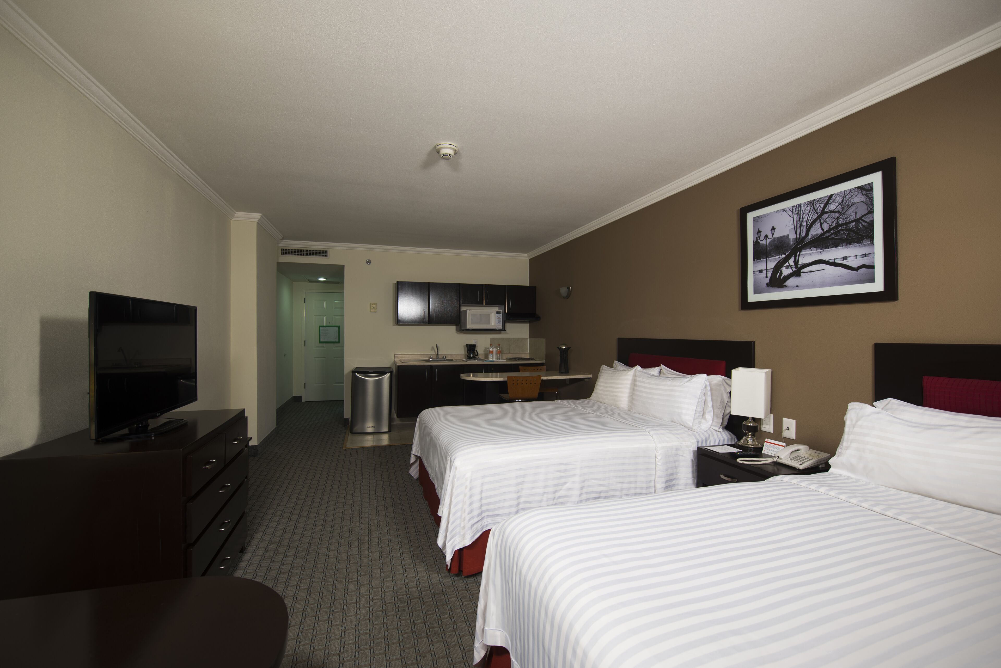 suite, 2 queen beds | minibar, in-room safe, desk, soundproofing