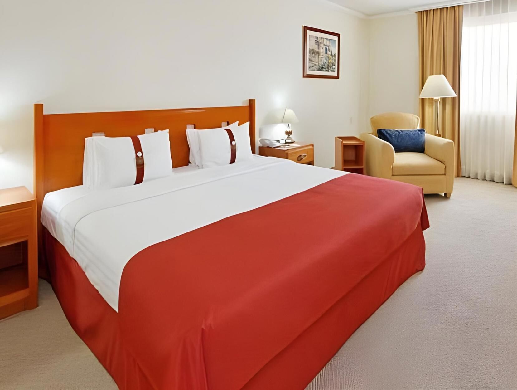 Minibar, in-room safe, desk, soundproofing