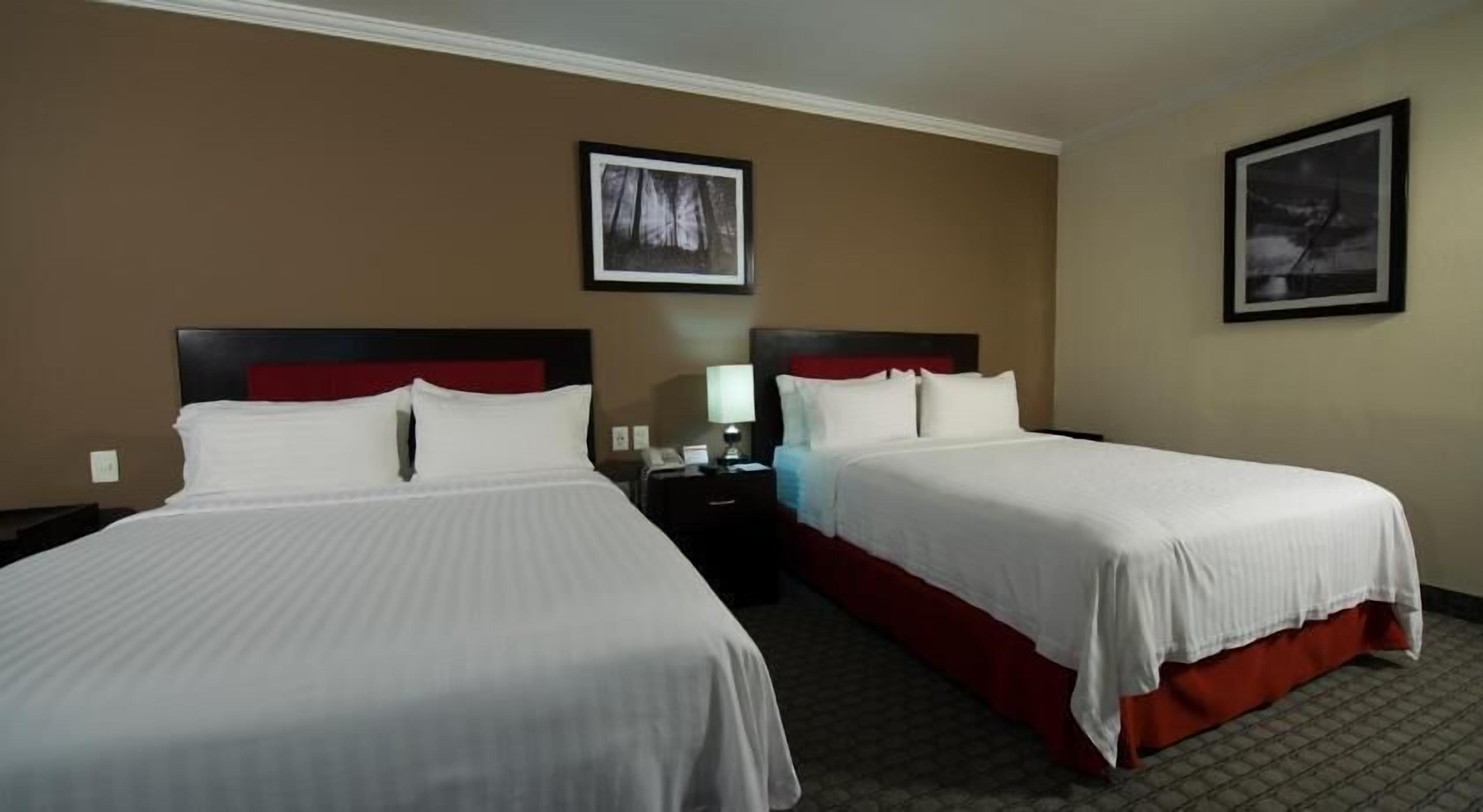 Minibar, coffres-forts dans les chambres, bureau, chambres insonorisées