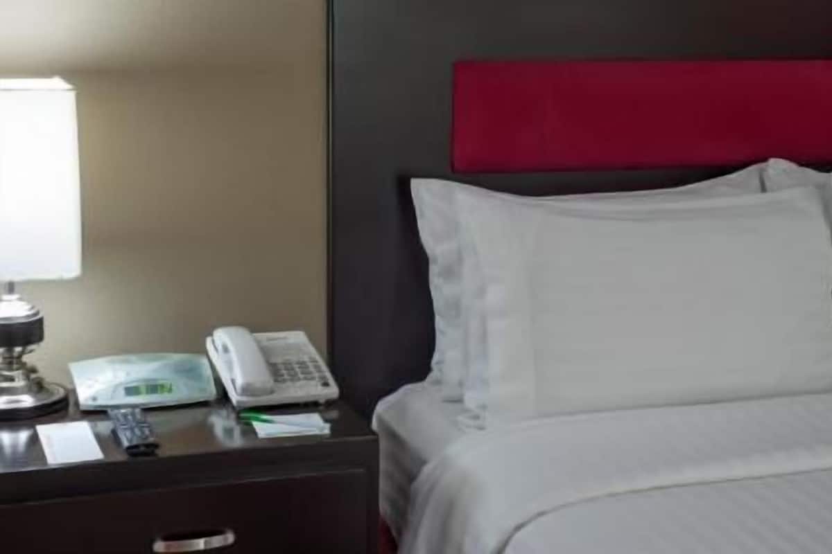 Minibar, in-room safe, desk, soundproofing