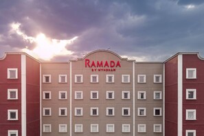 Exterior - Ramada by Wyndham CDMX Perinorte (Tlalnepantla de Baz)