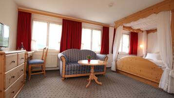 Superior-dobbeltværelse | Premium-sengetøj, pengeskab på værelset, individuelt design