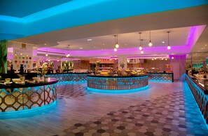 Bao gồm bữa sáng buffet hàng ngày 