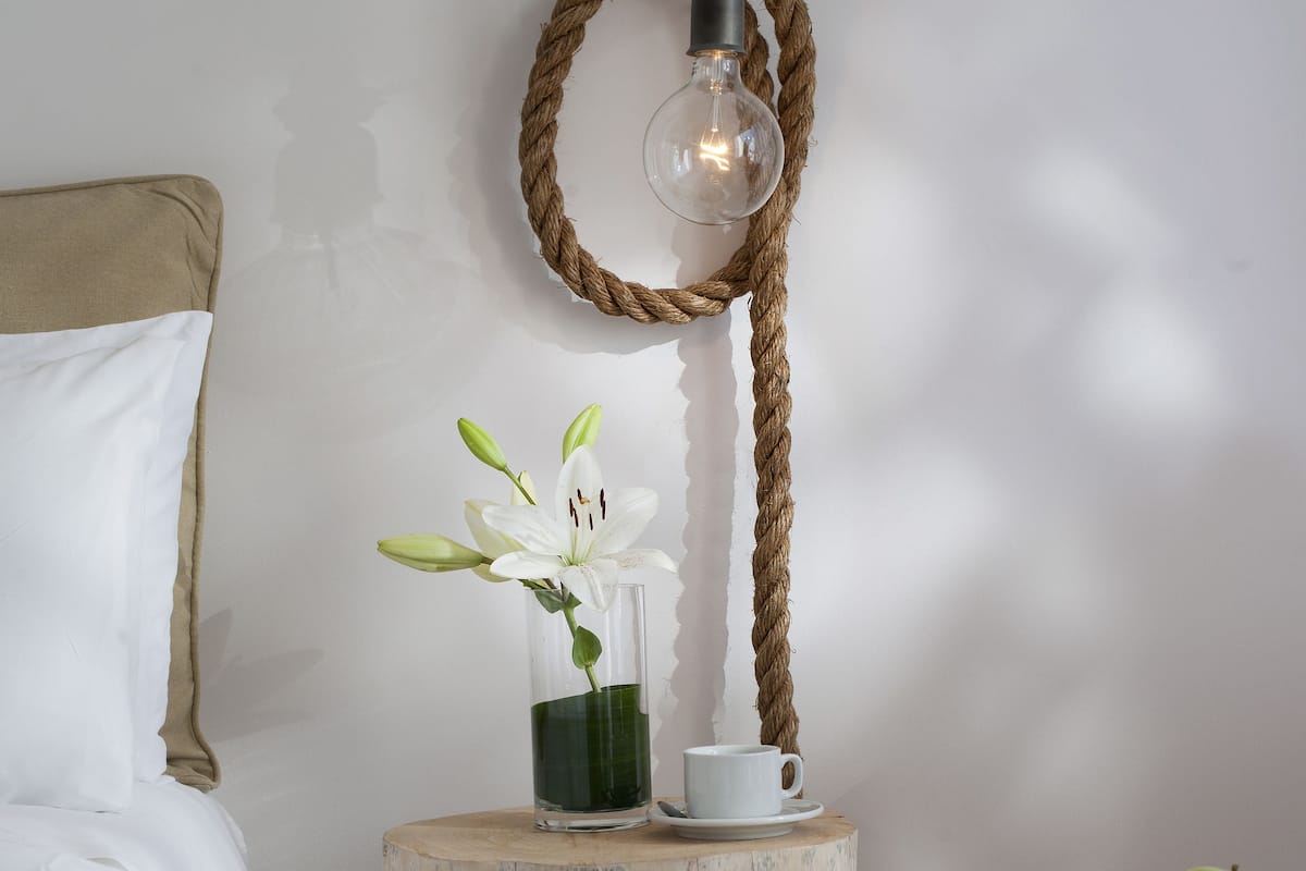 Hypo-allergenic bedding, in-room safe, desk, laptop workspace